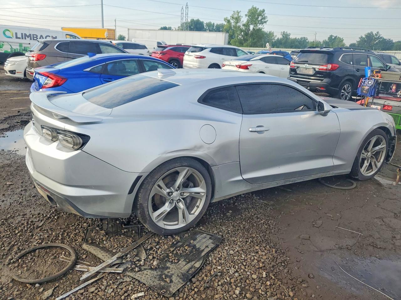2019 Chevrolet Camaro Ss - Image 3