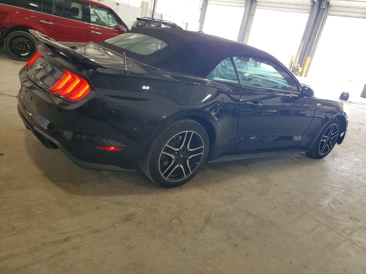 2018 Ford Mustang - Фото 3