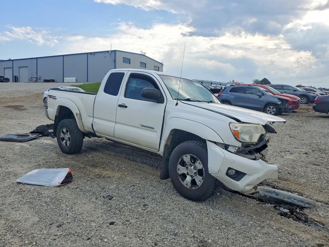 2014 Toyota Tacoma V6 - Image 4