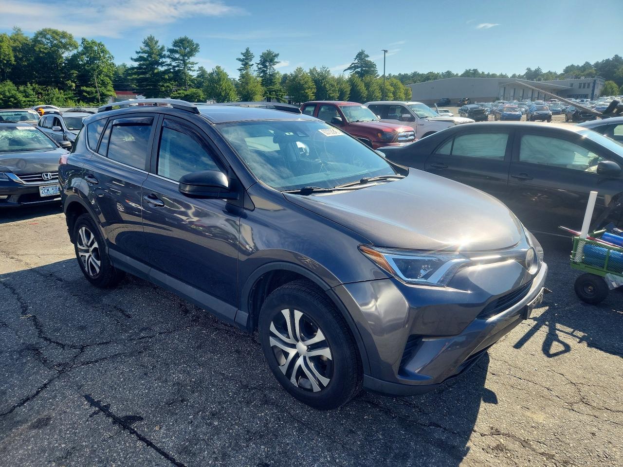 2017 Toyota Rav4 Le - Image 4