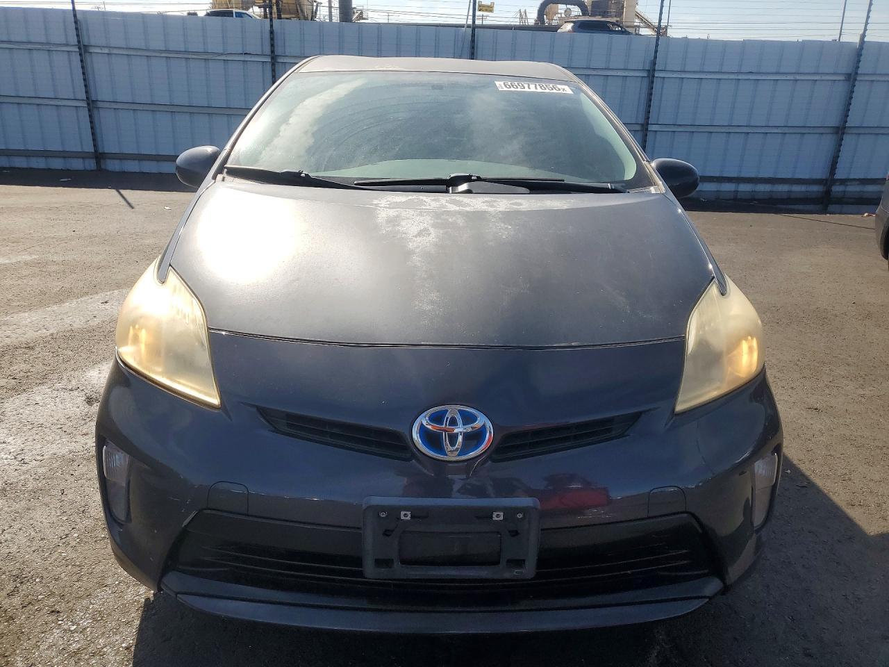 2013 Toyota Prius Two - Image 5