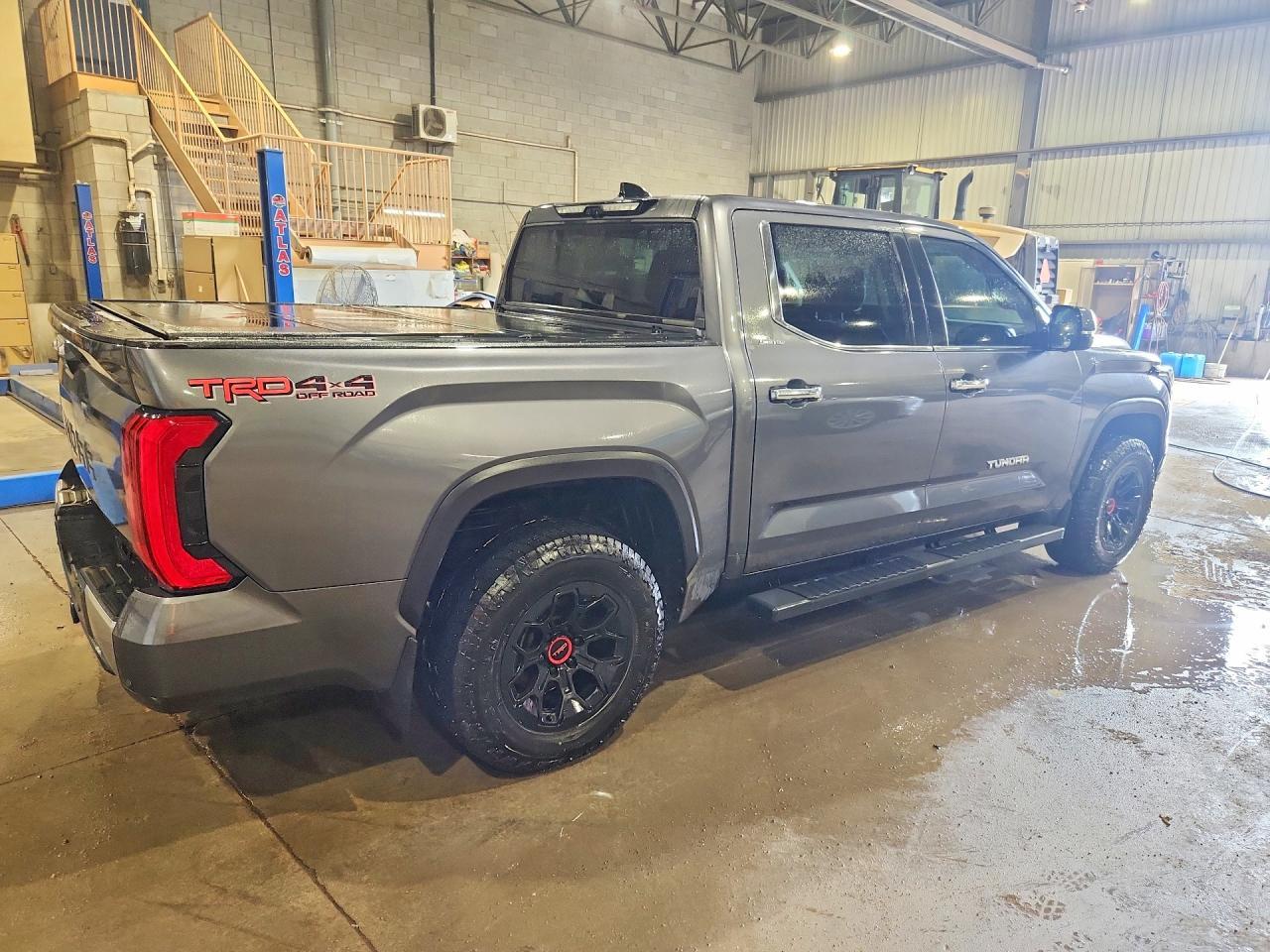 2023 Toyota Tundra Crewmax Limited - Фото 3