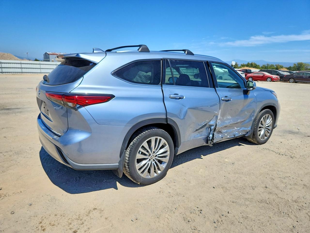 2022 Toyota Highlander Platinum - Фото 3