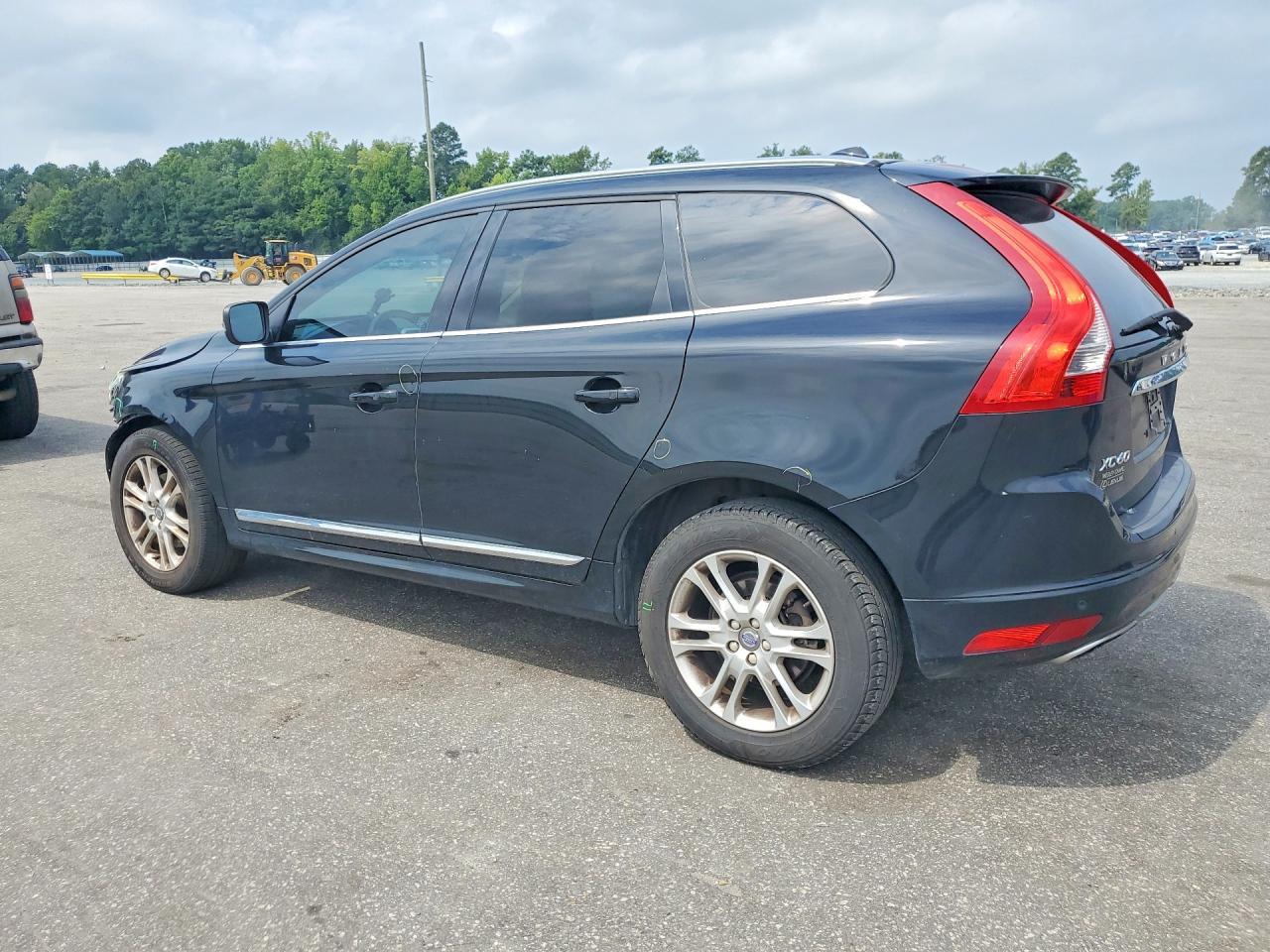 2016 Volvo Xc60 T5 Premier - Image 2