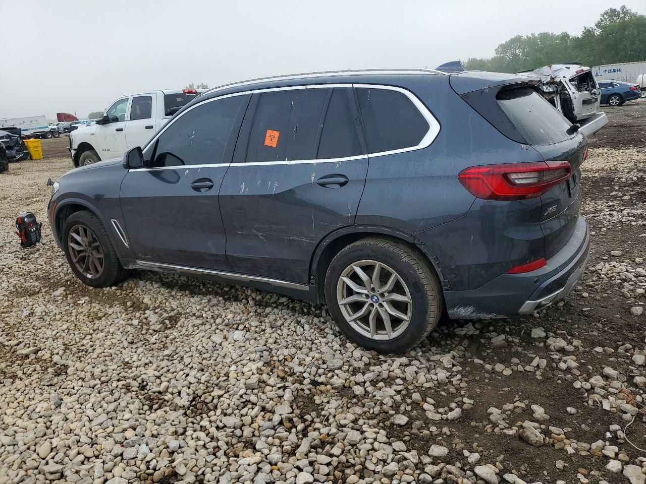 2020 BMW X5 xDrive40I - Фото 2