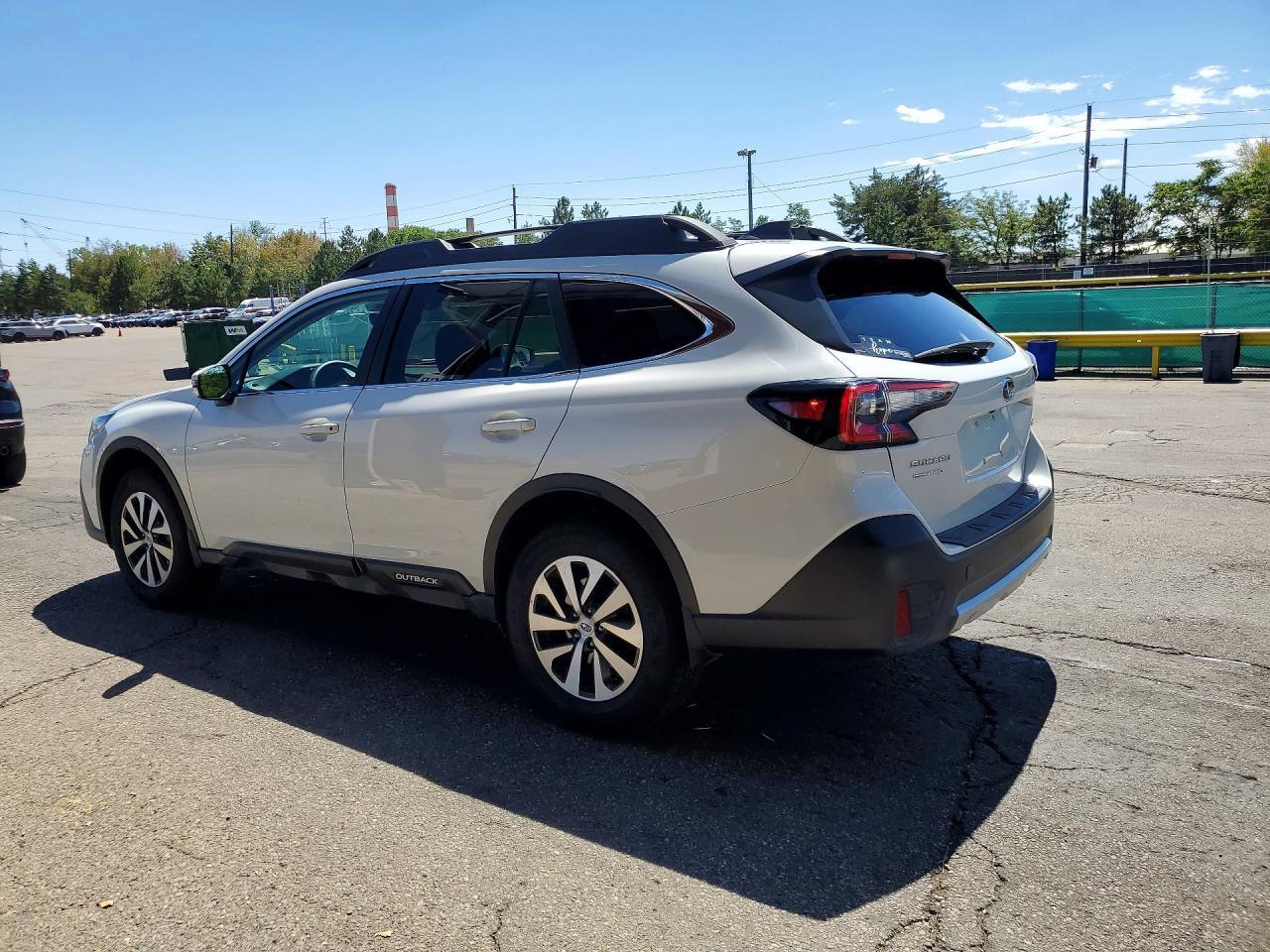 2020 Subaru Outback Premium - Image 2