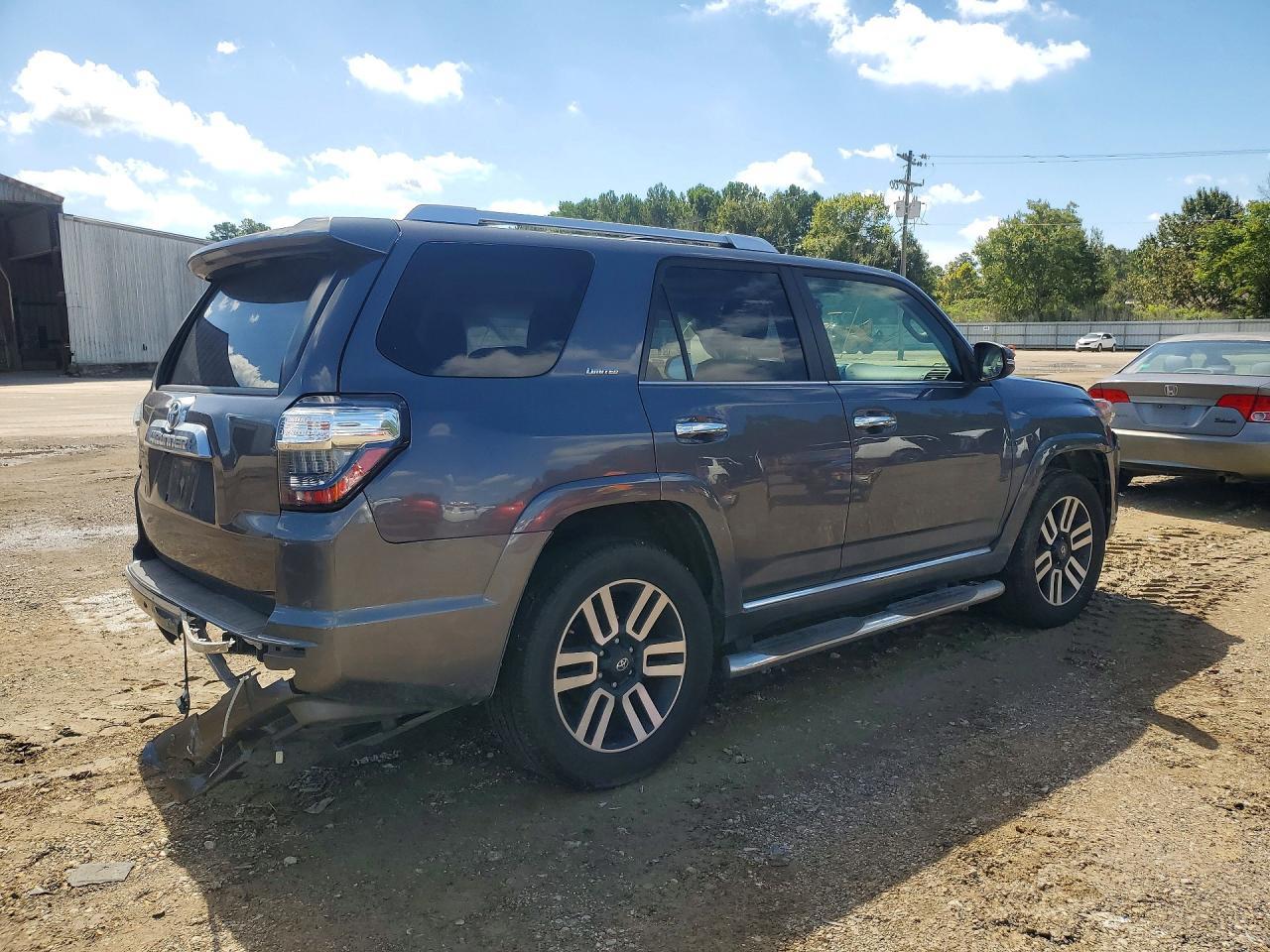 2017 Toyota 4Runner Limited - Image 3