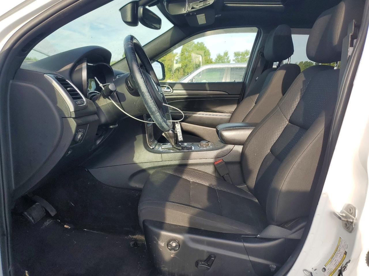 2019 Jeep Grand Cherokee Laredo - Image 7