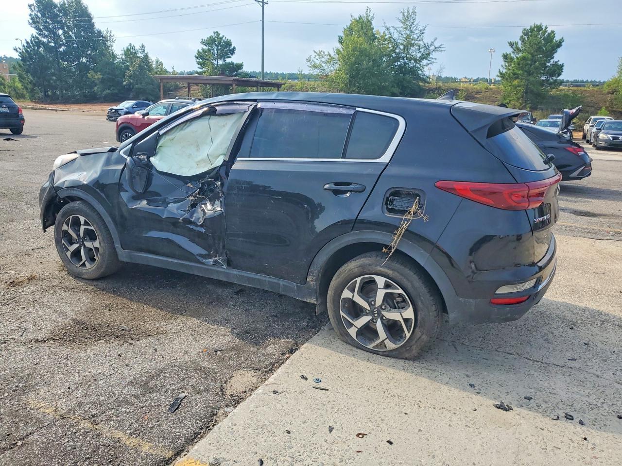2021 Kia Sportage Lx - Image 2