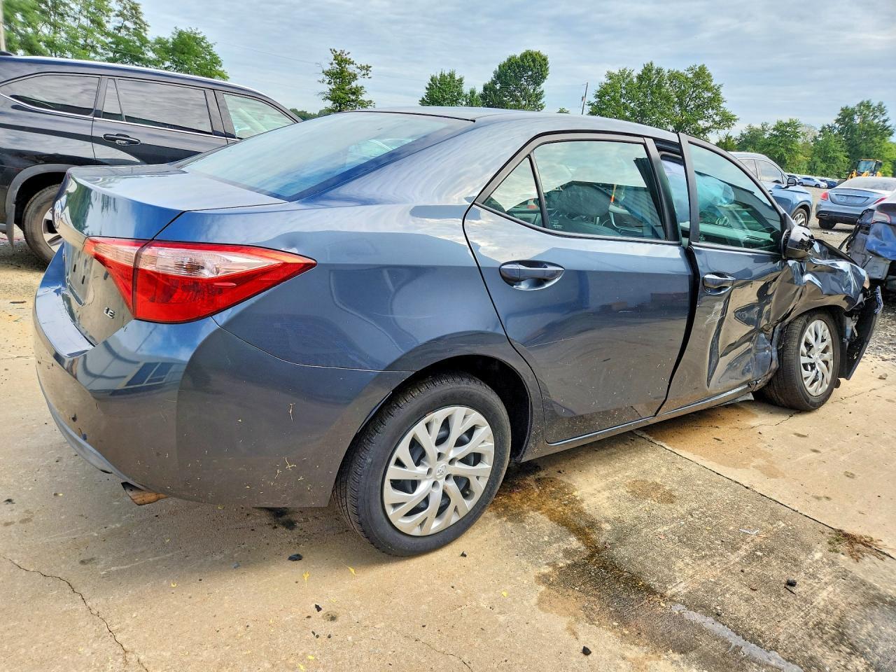2018 Toyota Corolla Le - Image 3