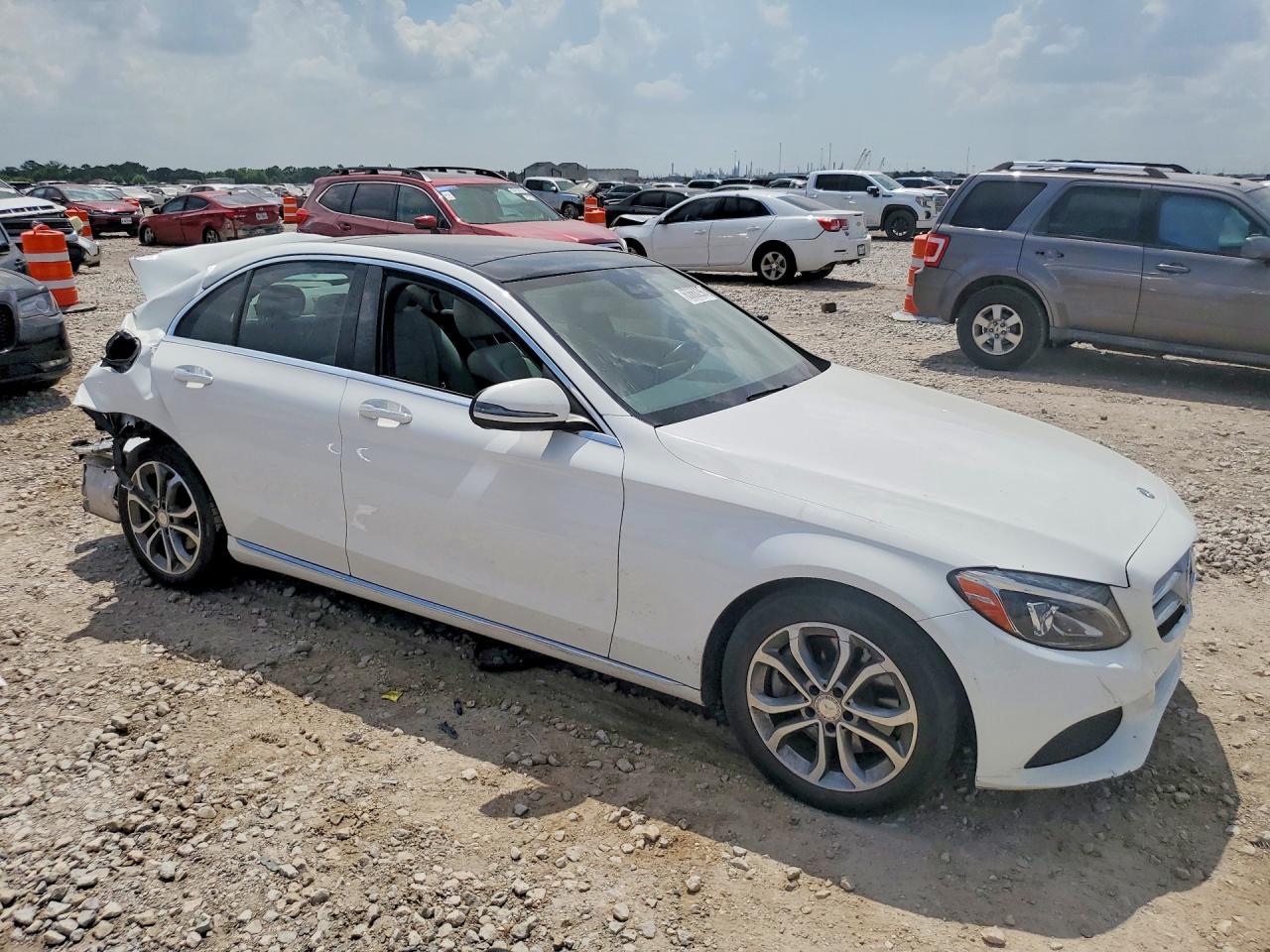 2016 Mercedes-Benz C 300 - Image 4