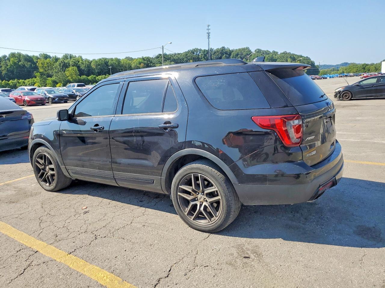 2017 Ford Explorer Sport - Фото 2