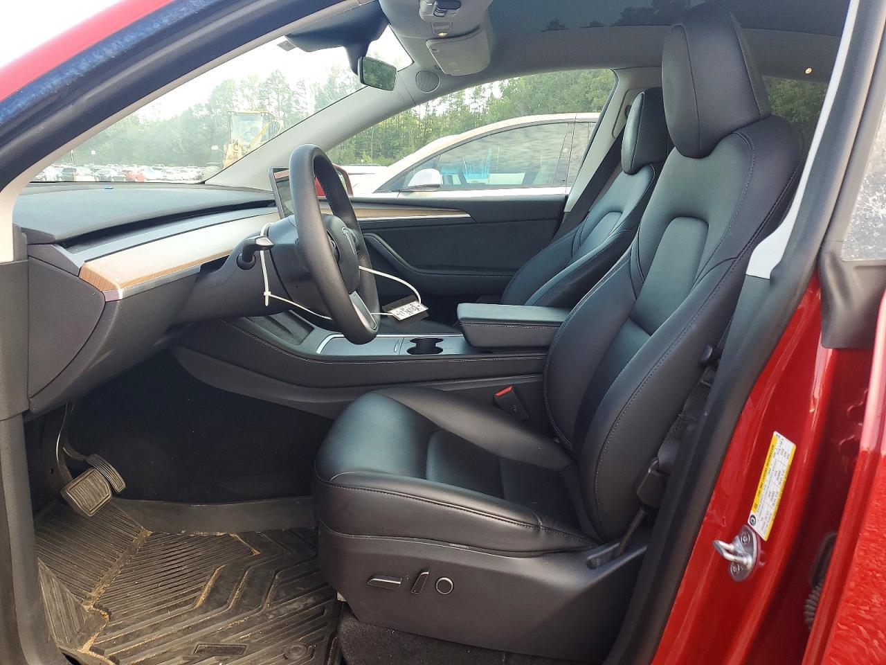 2023 Tesla Model Y - Image 7