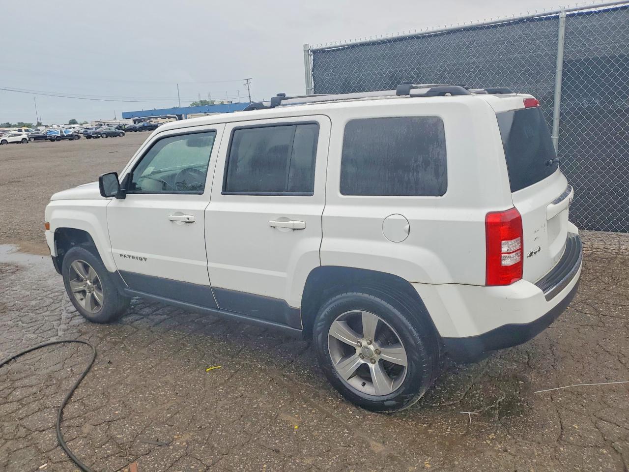 2017 Jeep Patriot Latitude - Image 2