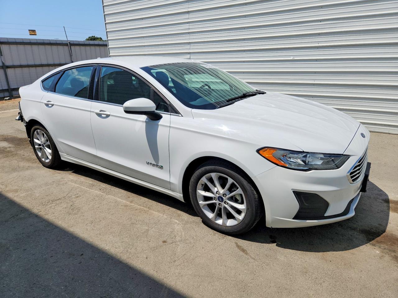 2019 Ford Fusion Se - Фото 4