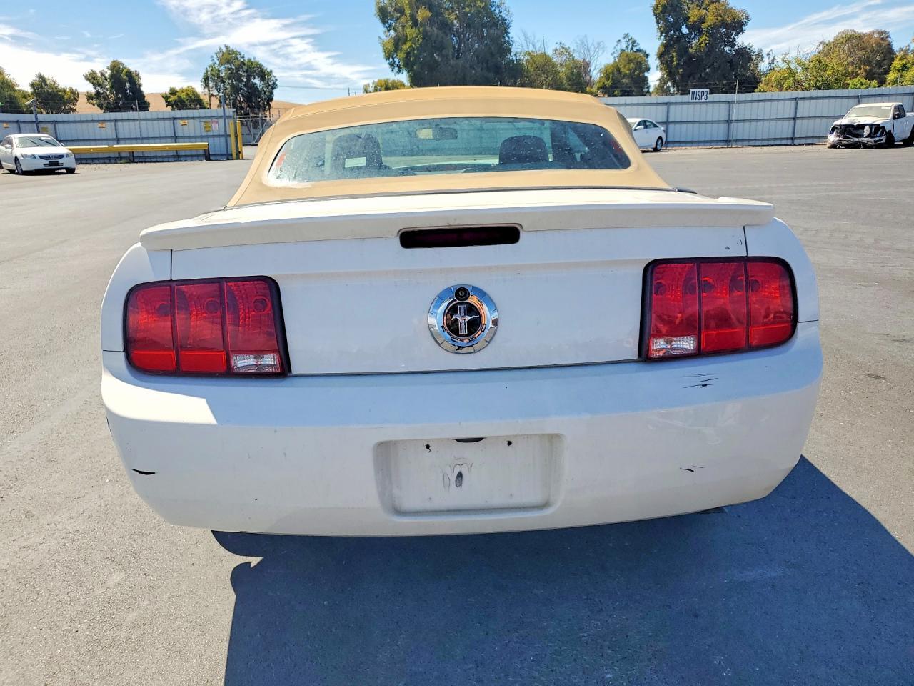 2007 Ford Mustang - Фото 6