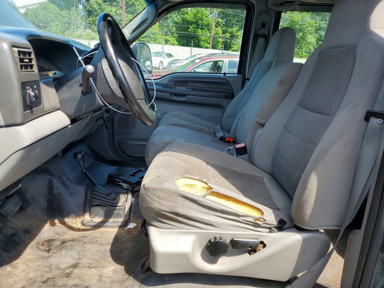 2004 Ford F250 Super Duty - Image 7