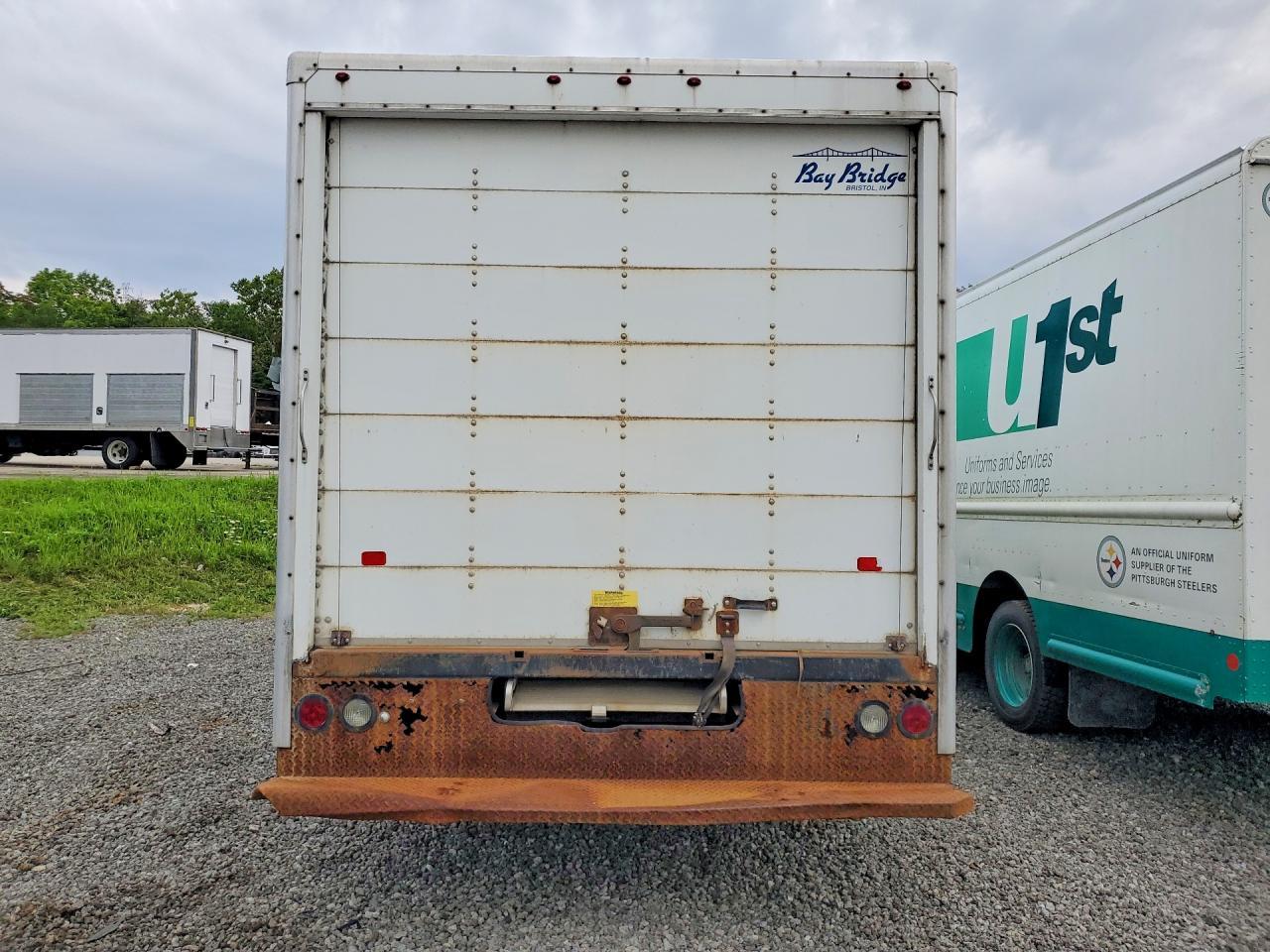 2015 Ford E350 Box Truck - Image 6