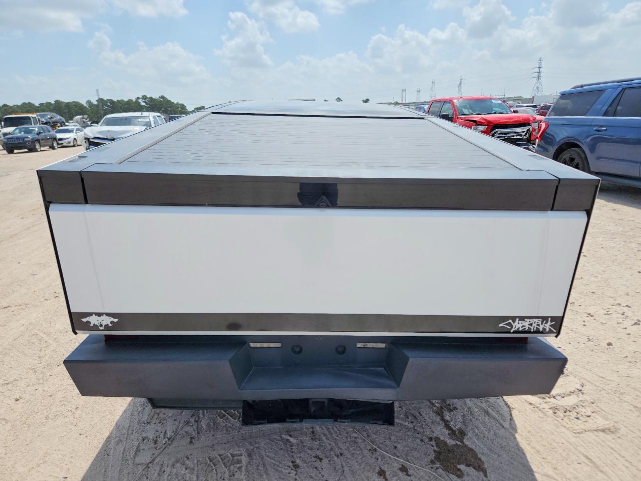 2024 Tesla Cybertruck - Фото 6