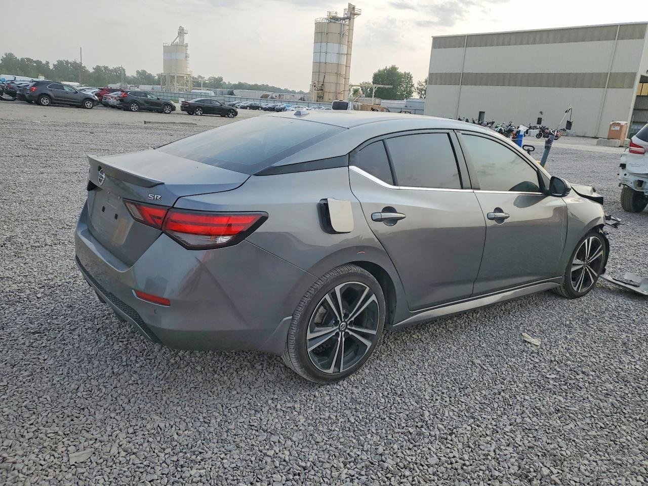 2020 Nissan Sentra Sr - Фото 3