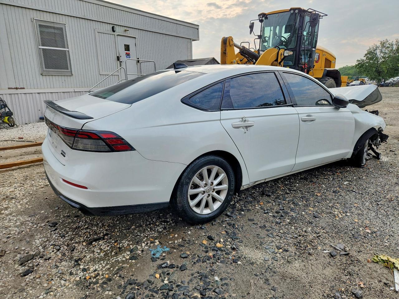 2024 Honda Accord Hybrid Sport-L - Image 3