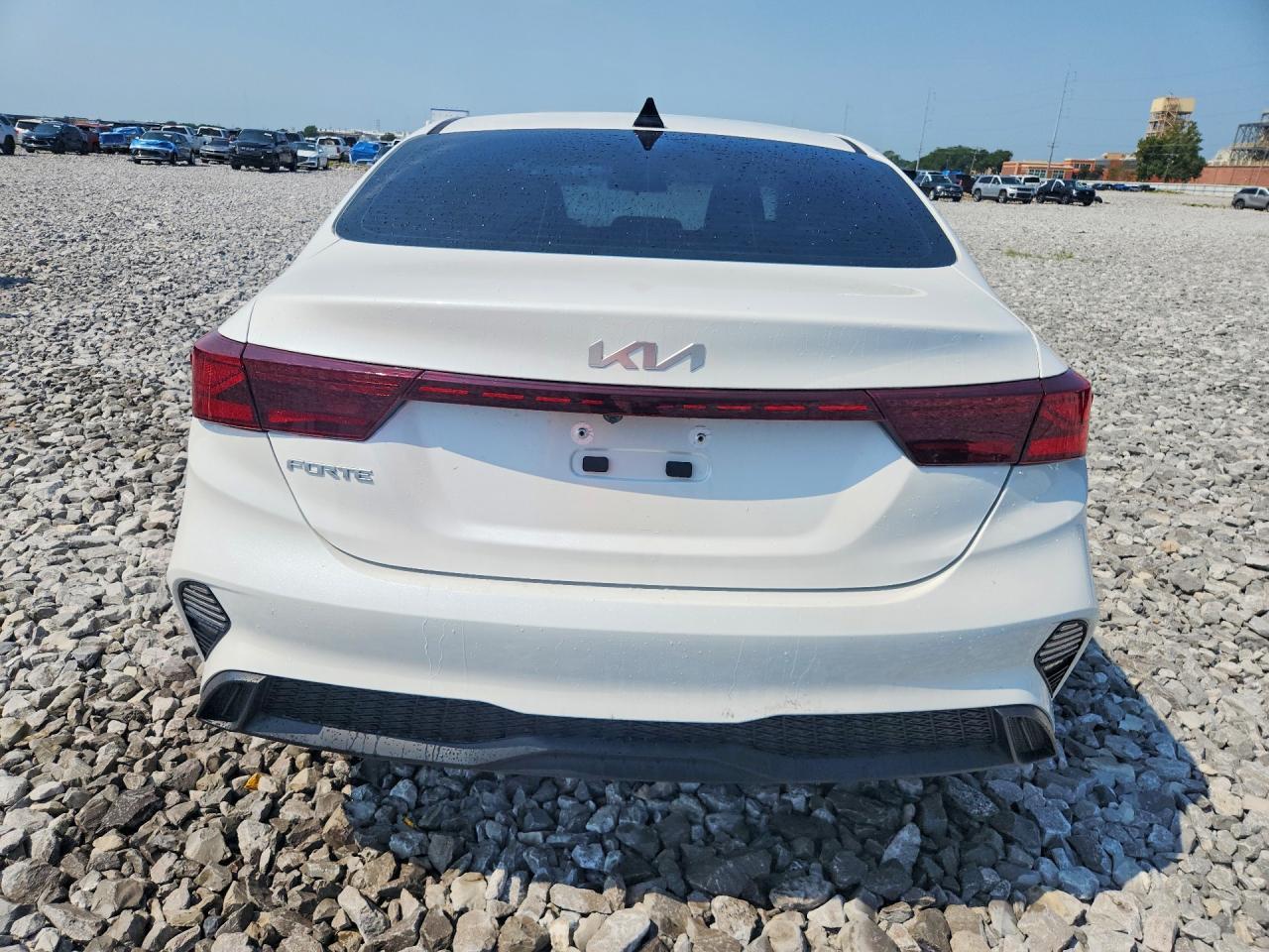 2024 Kia Forte Lxs - Image 6