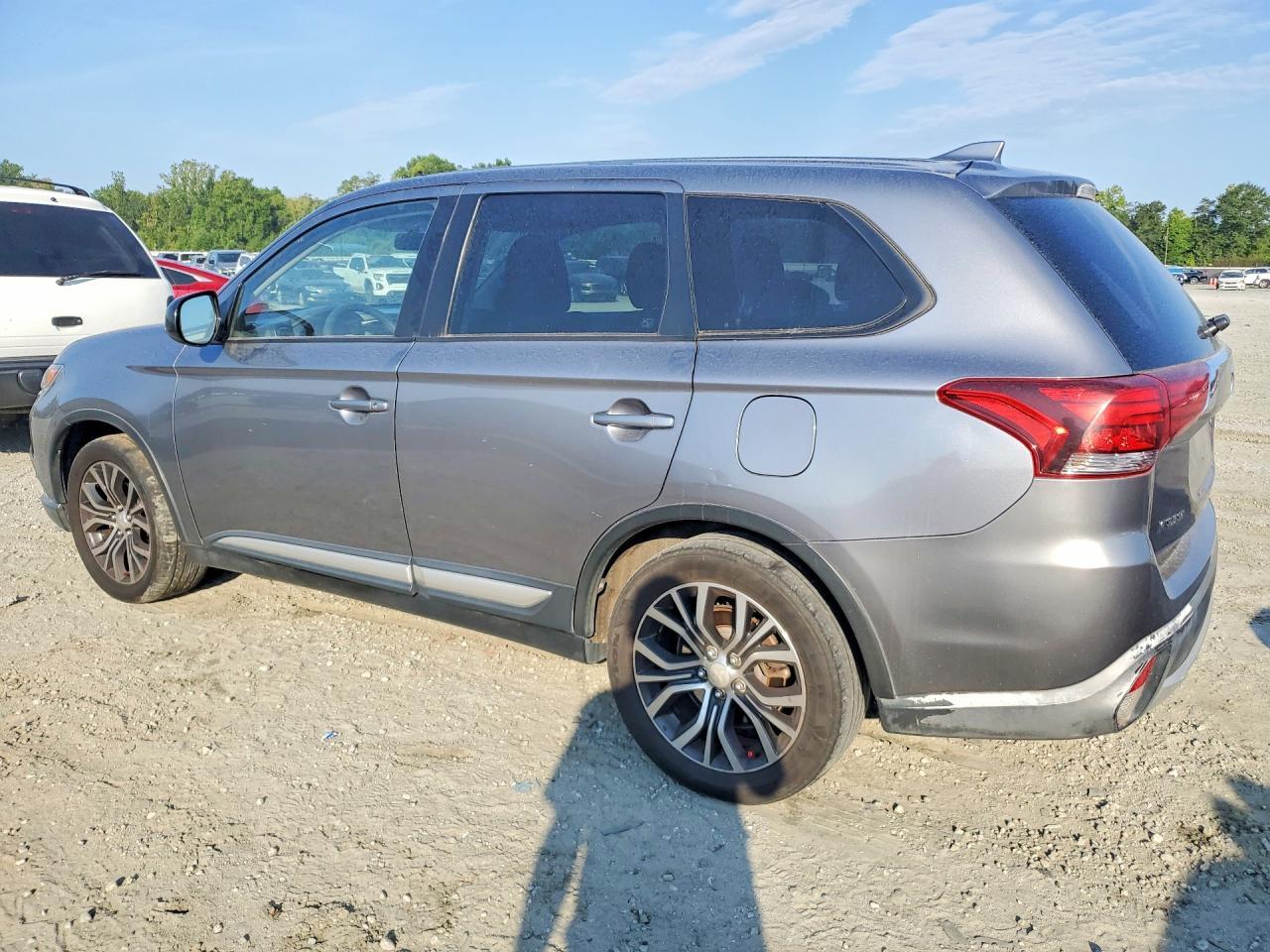 2018 Mitsubishi Outlander Es - Фото 2
