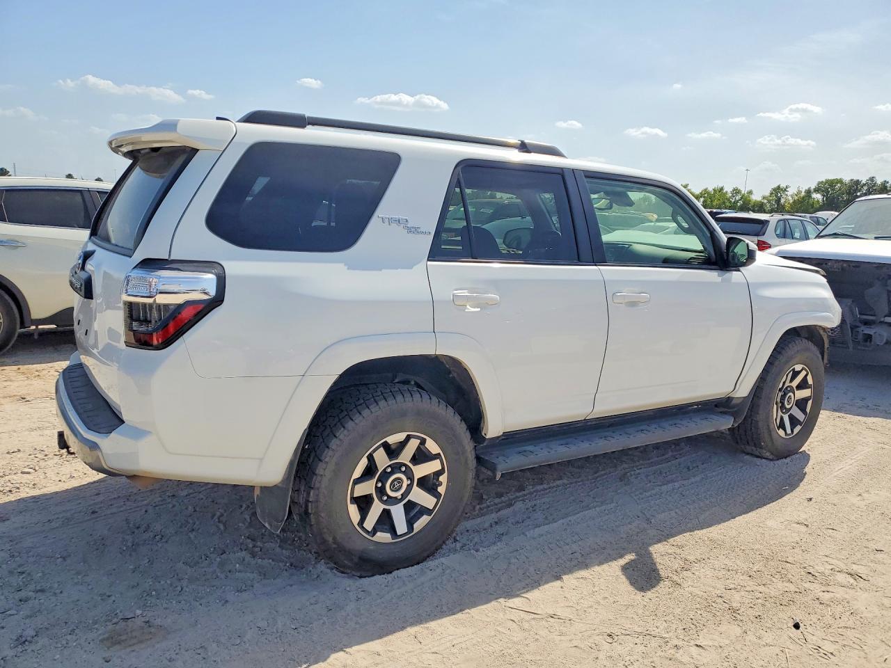 2024 Toyota 4Runner Trd Off-Road - Фото 3