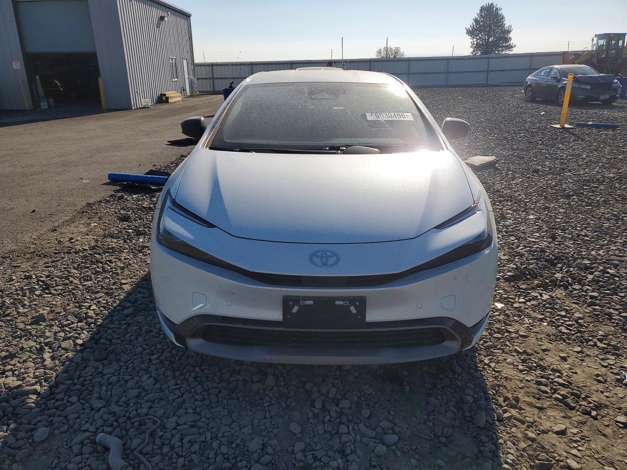 2024 Toyota Prius Xle - Image 5