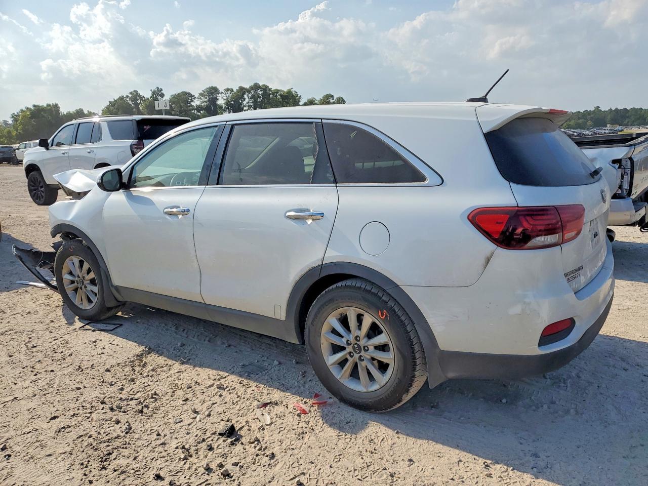 2017 Kia Sorento - Фото 2