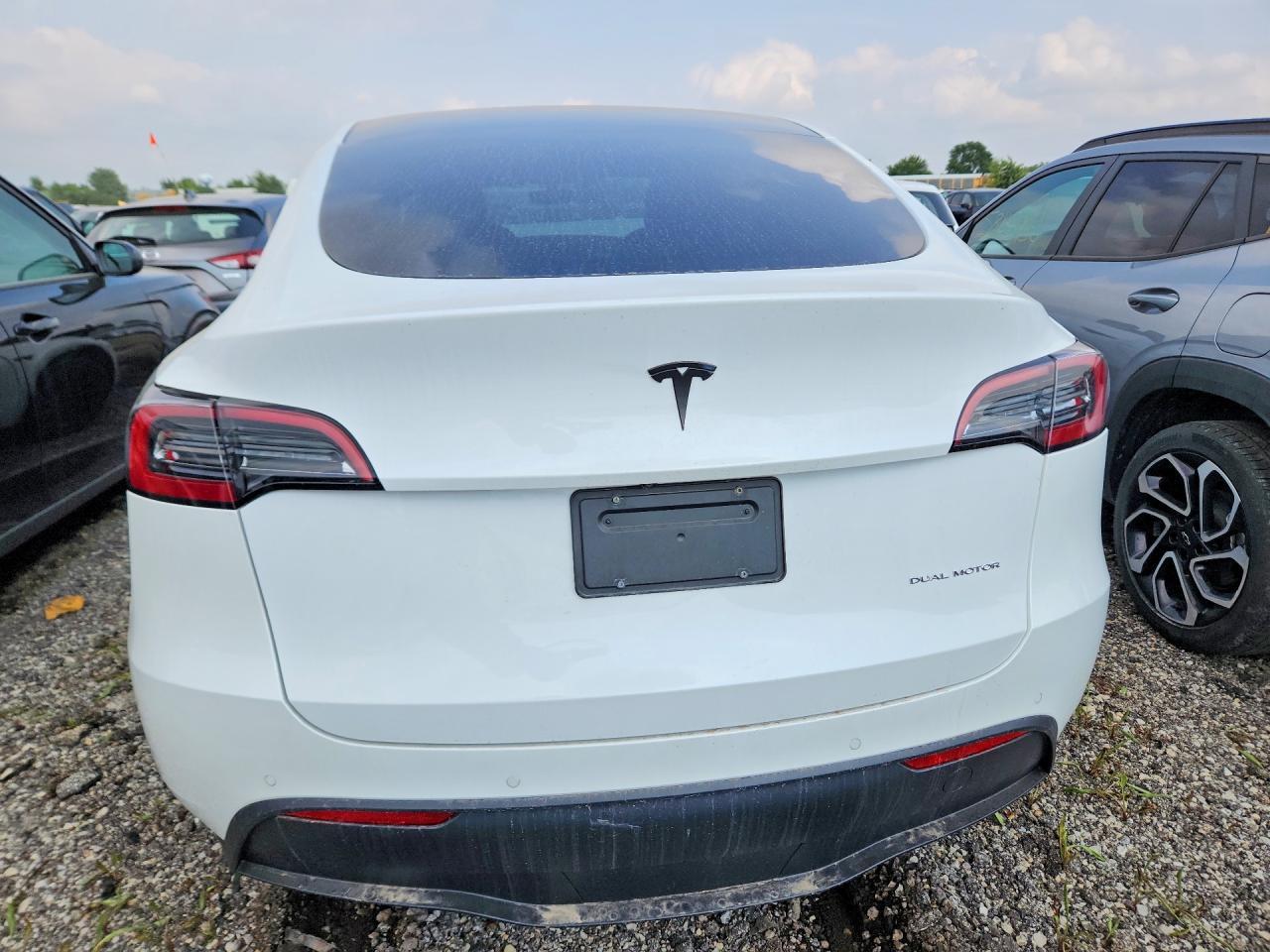 2022 Tesla Model Y - Фото 6