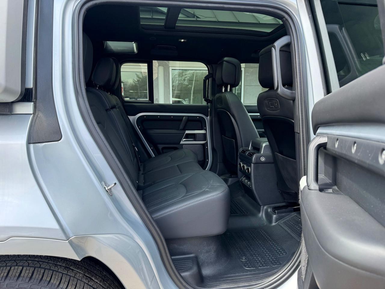 2022 Land Rover Defender 110 Xs Edition - Фото 6
