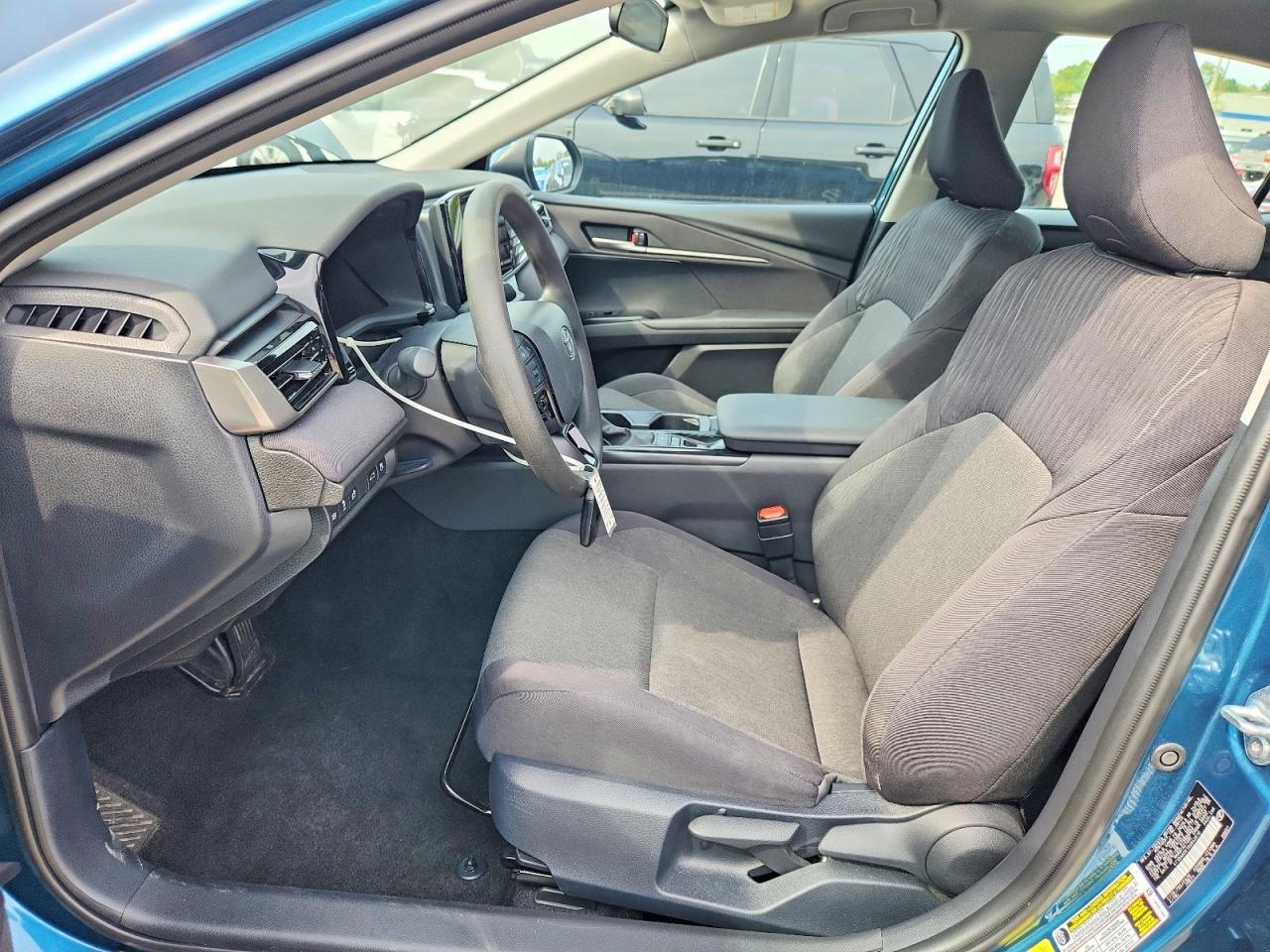 2025 Toyota Camry Le - Фото 7