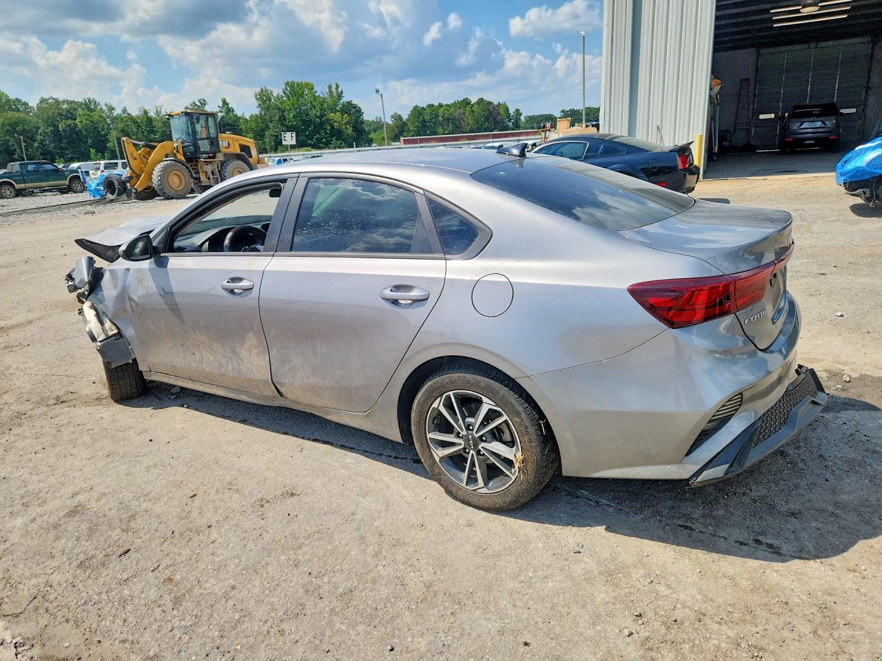 2024 Kia Forte Lxs - Image 2