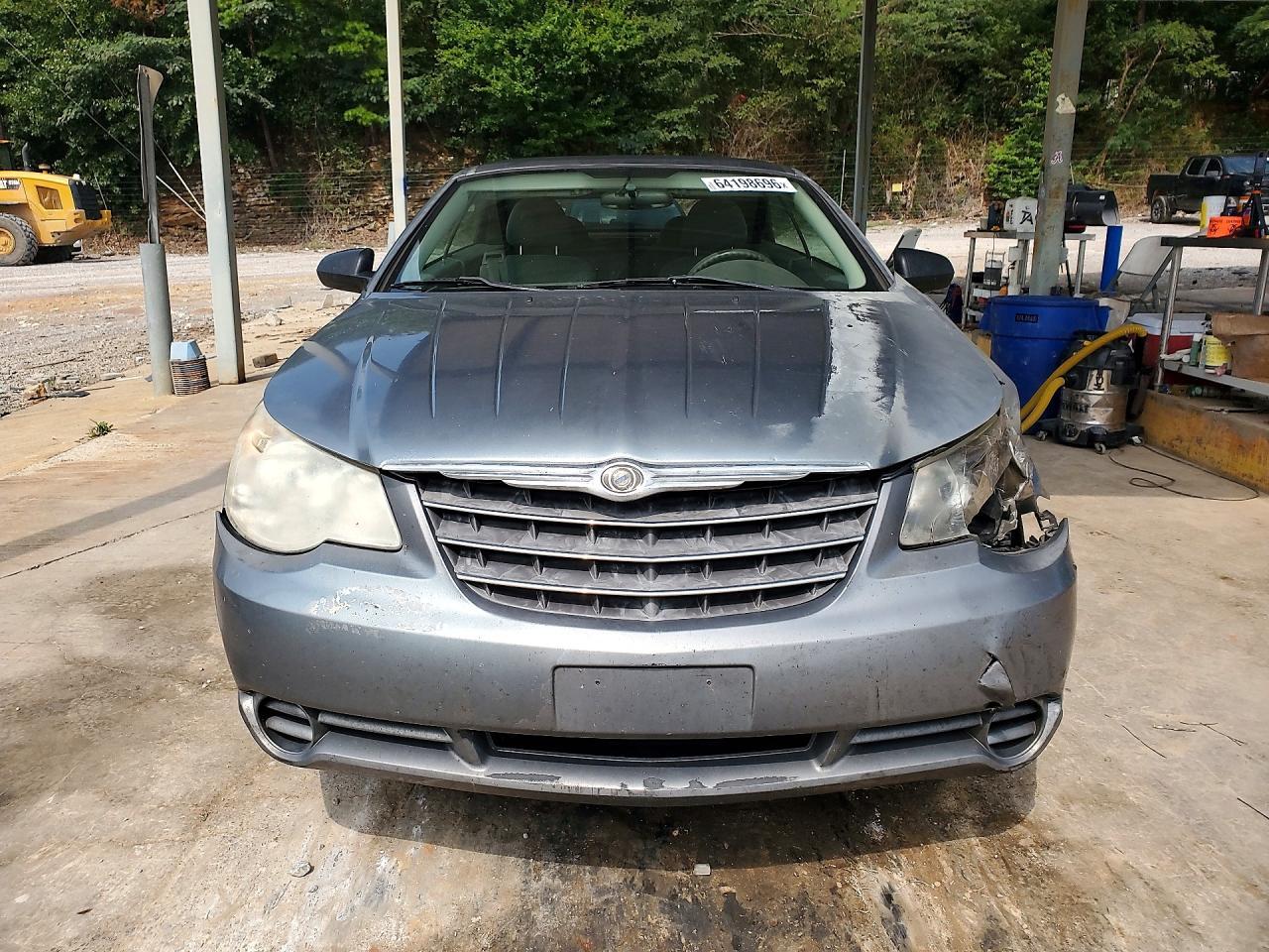 2008 Chrysler Sebring - Image 5