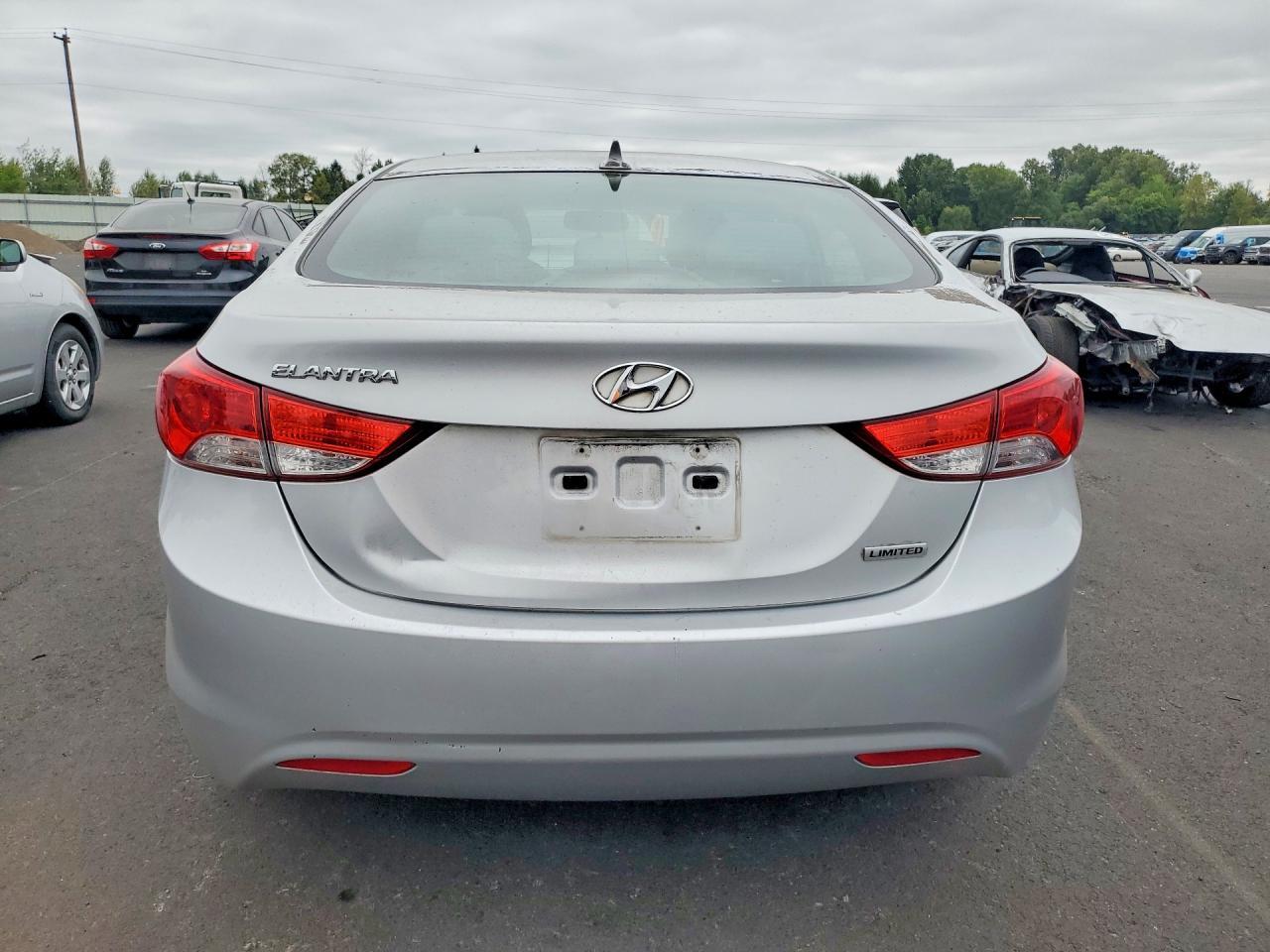 2012 Hyundai Elantra Limited - Image 6