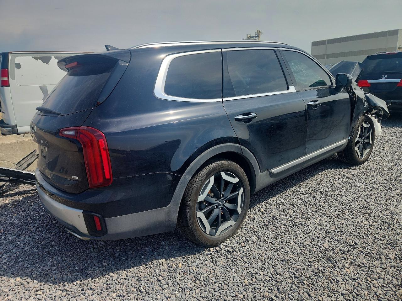2023 Kia Telluride S - Фото 5