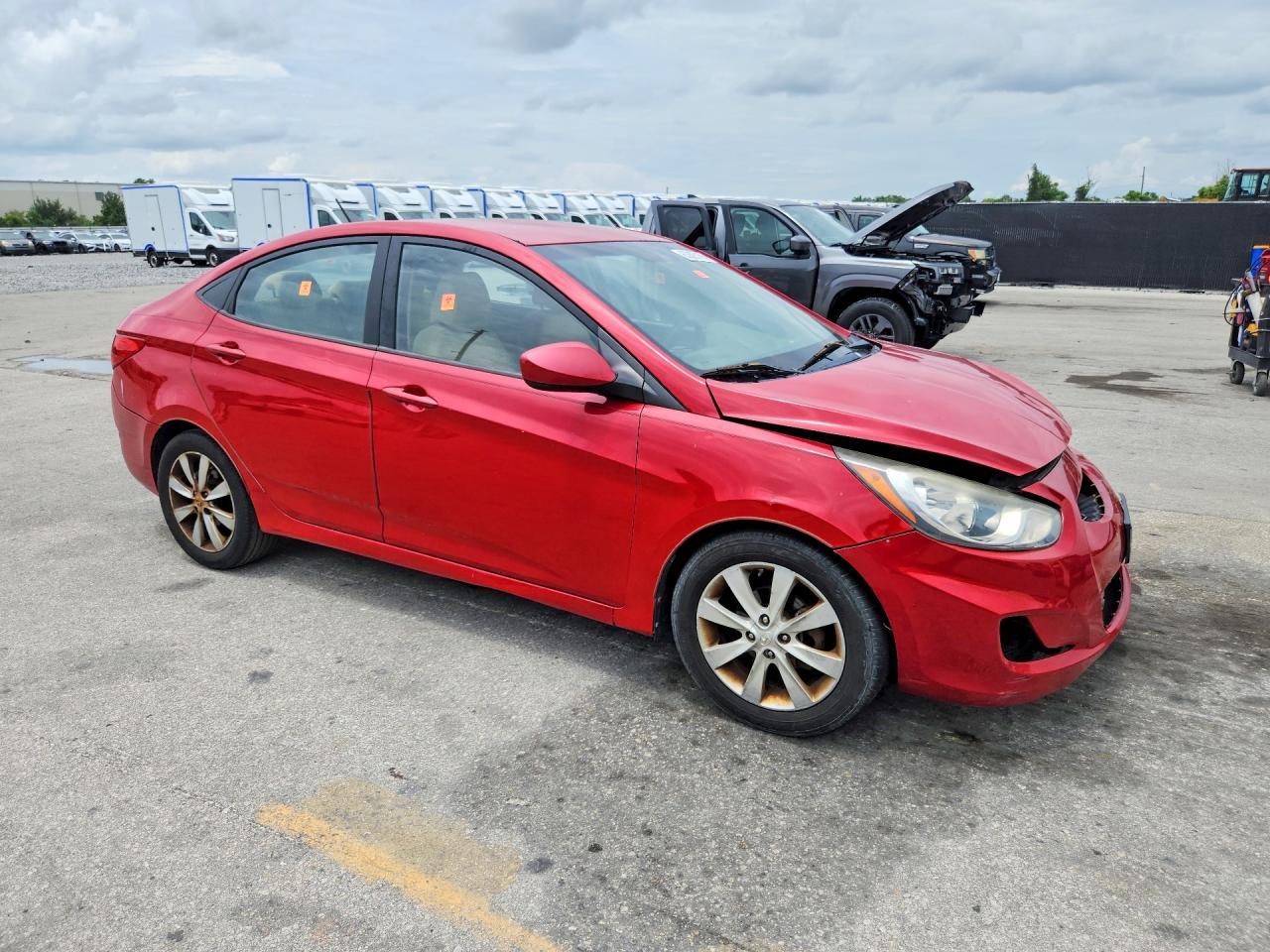 2012 Hyundai Accent Gls - Фото 4