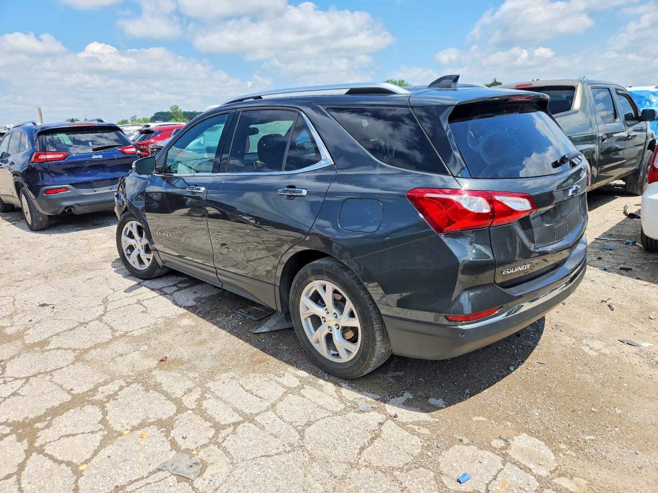2020 Chevrolet Equinox Premier - Фото 2