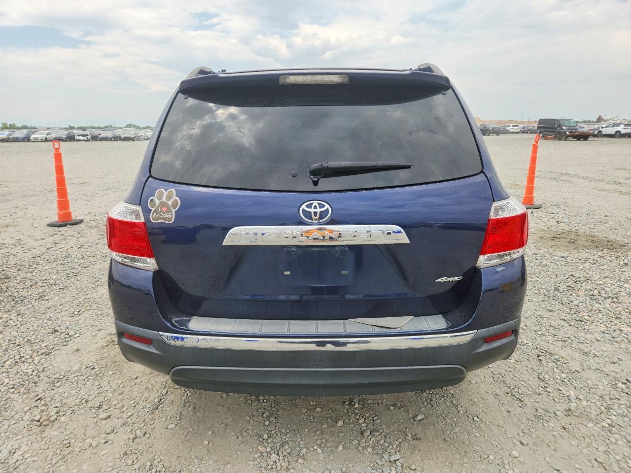 2011 Toyota Highlander Se - Image 6