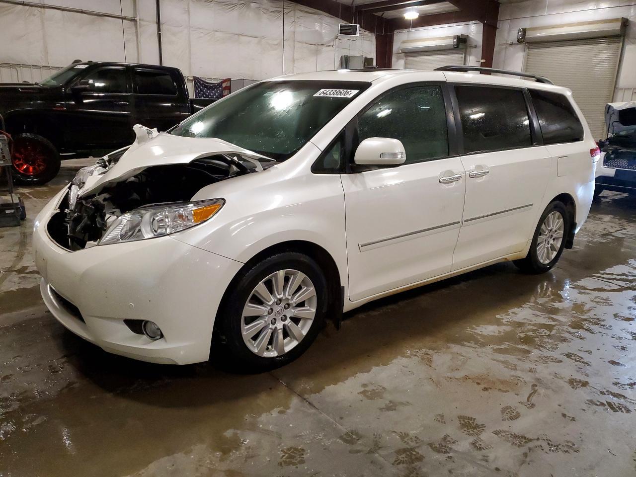2013 Toyota Sienna Limited 7-Passenger