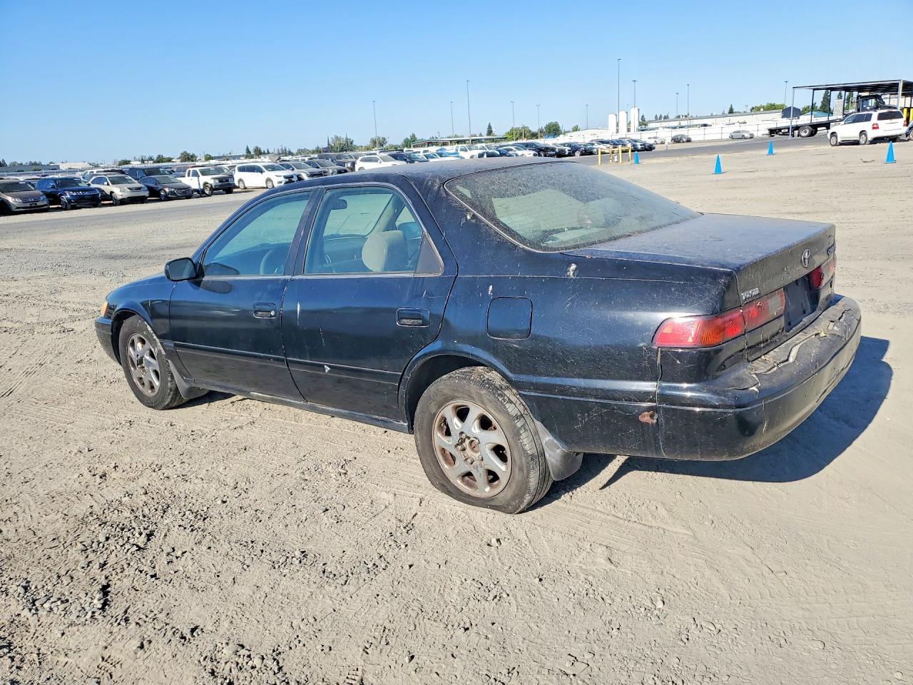1998 Toyota Camry Le V6 - Фото 2