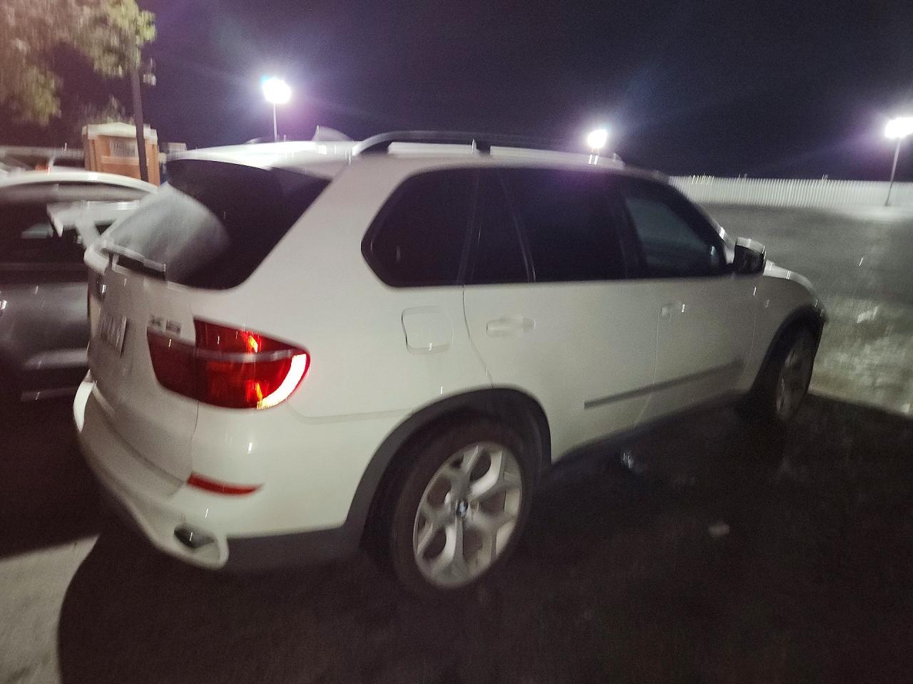 2011 BMW X5 xDrive35I - Image 3