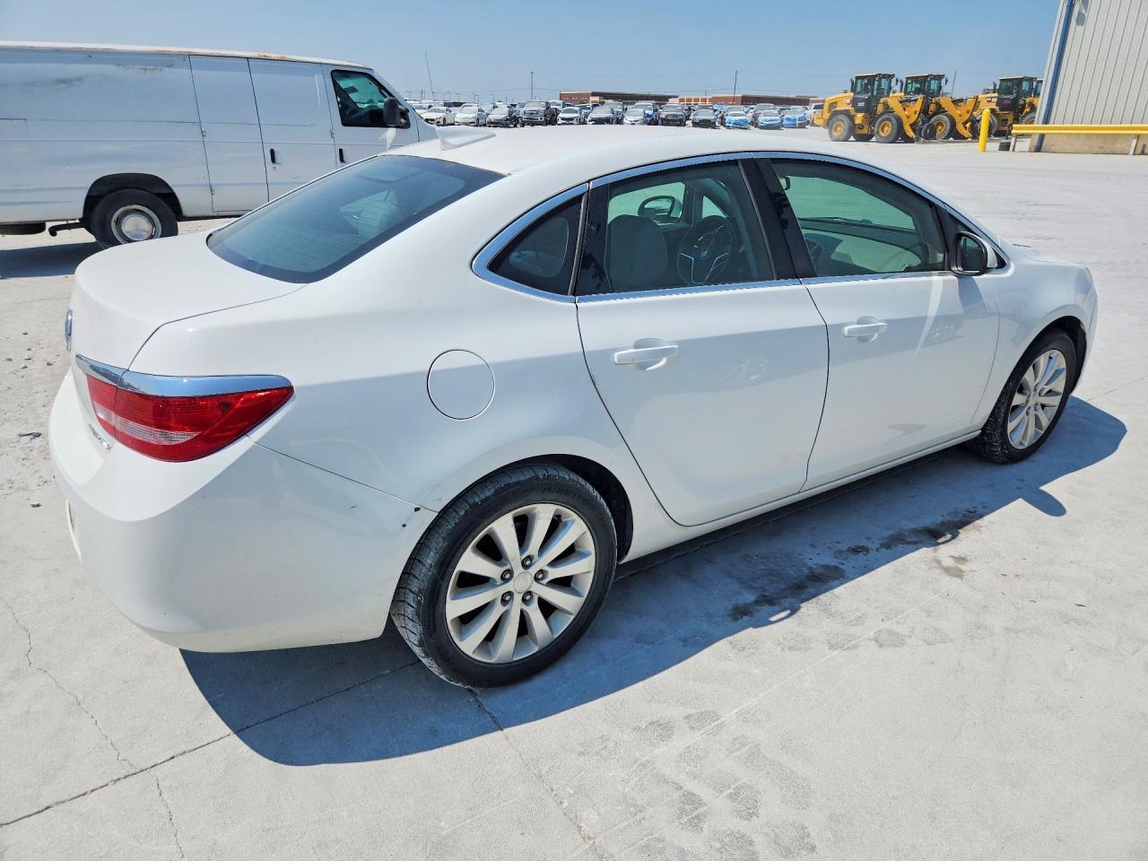 2015 Buick Verano - Фото 3