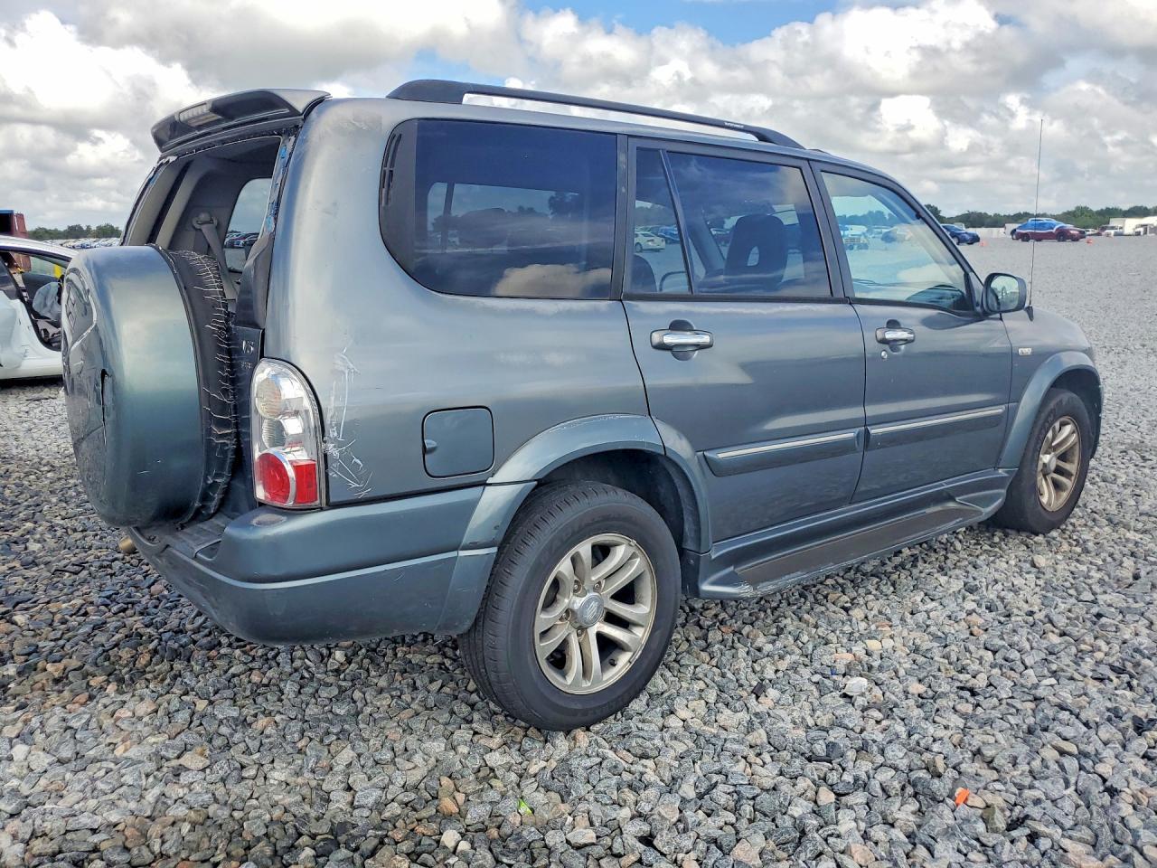 2004 Suzuki Xl7 Ex - Image 3