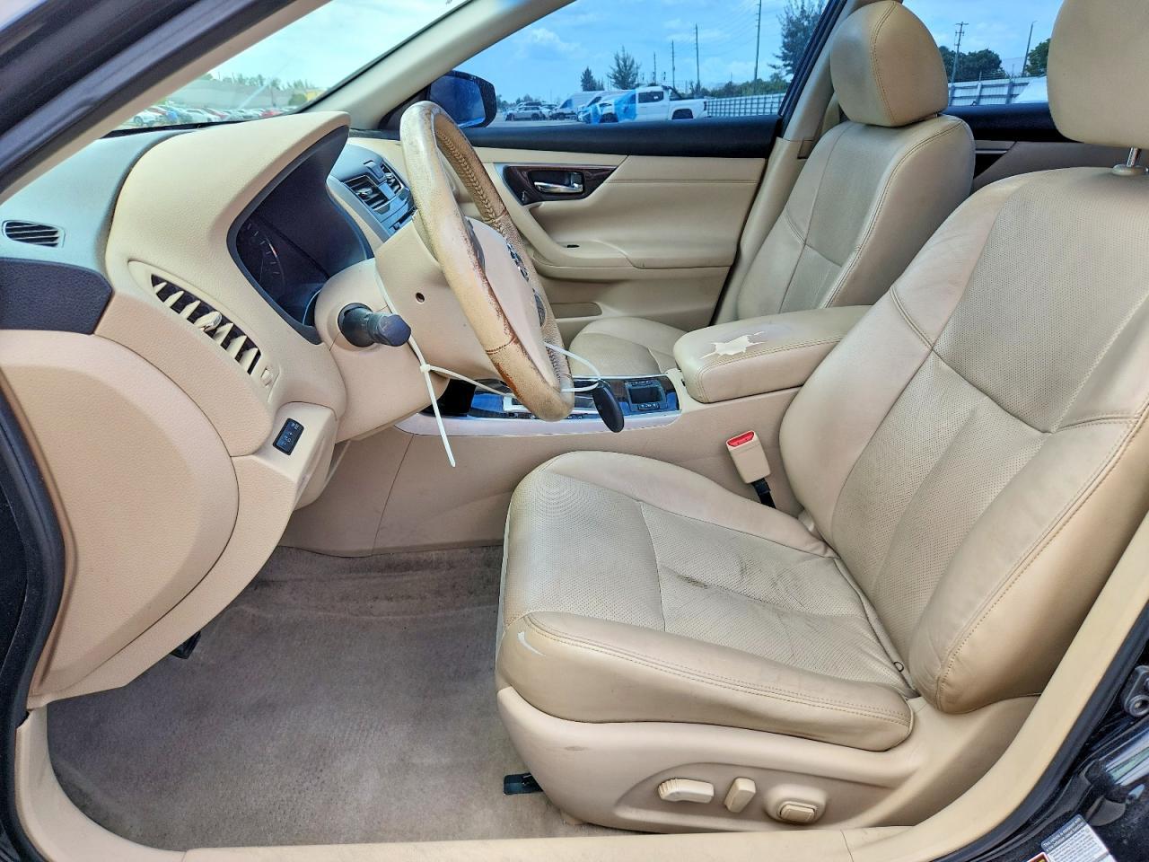 2014 Nissan Altima 2.5 - Image 7