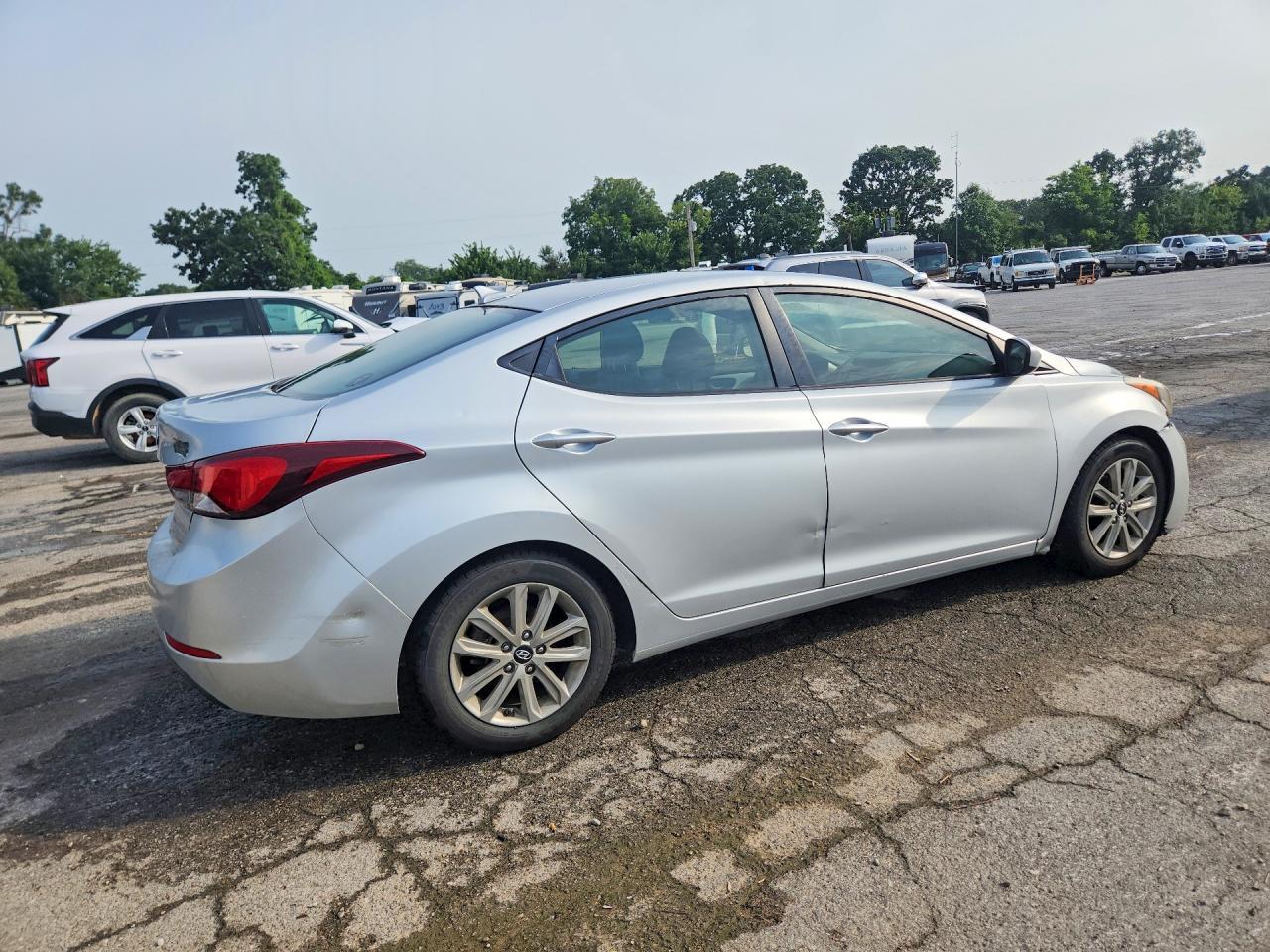 2014 Hyundai Elantra Se - Фото 3