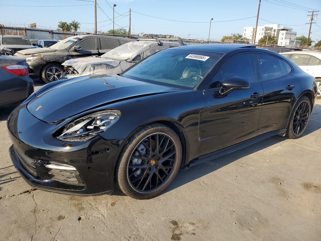 2018 Porsche Panamera 4