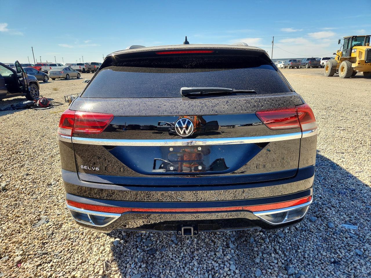 2021 Volkswagen Atlas Cross Sport Sel R-Line - Image 6
