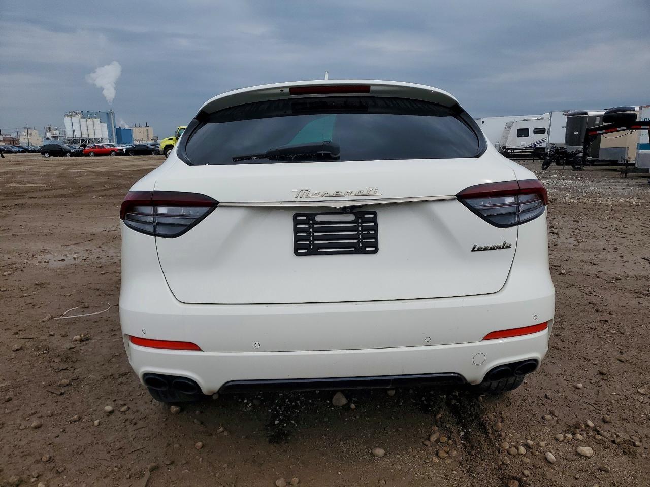2022 Maserati Levante Base - Фото 6